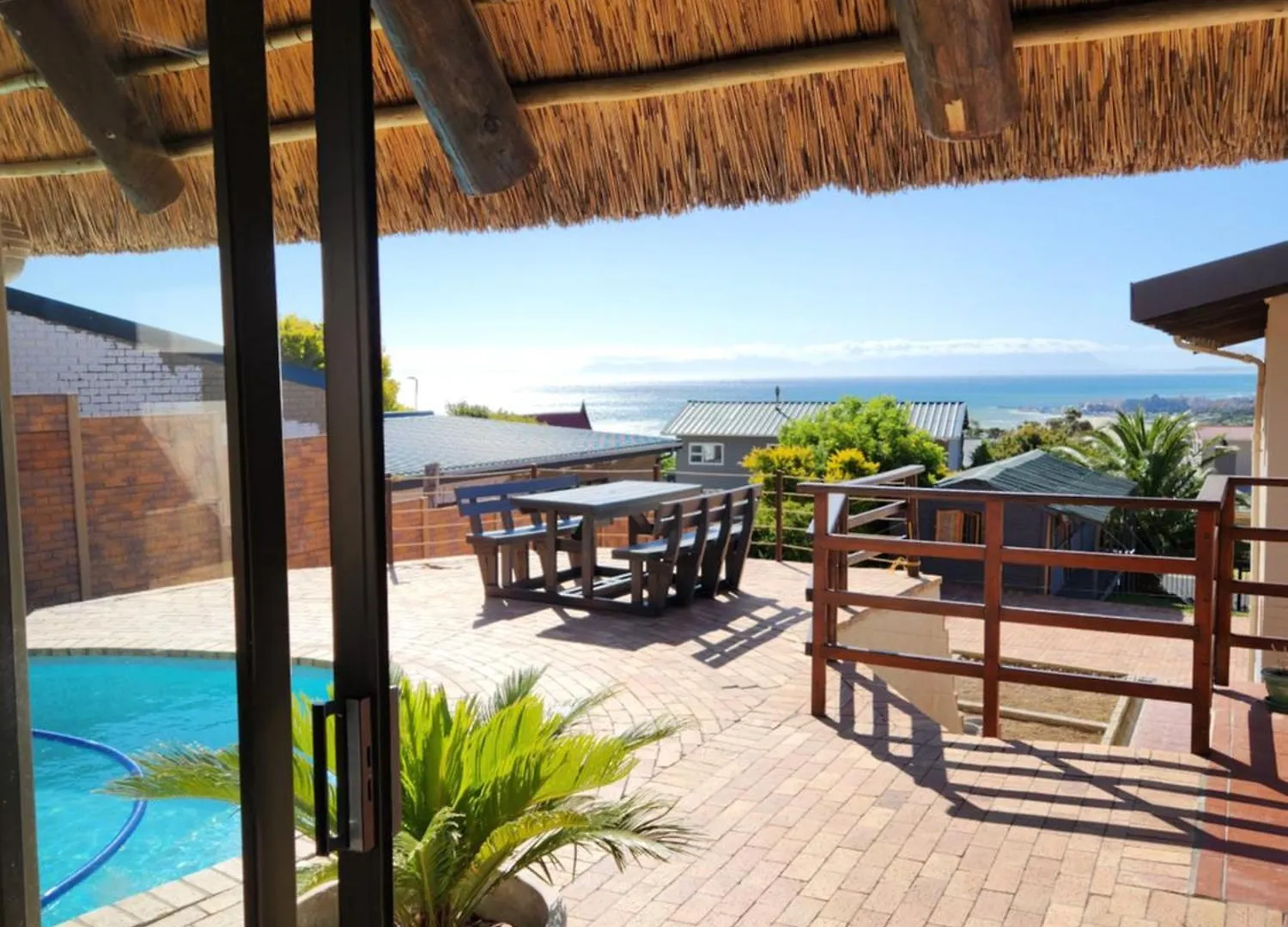 Thys\' Place location